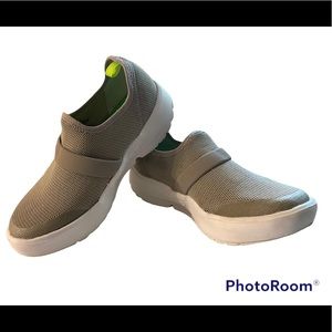 OOFOS OOmg Low Mesh Slip On Recovery Shoe Women’s Size 6 Gray